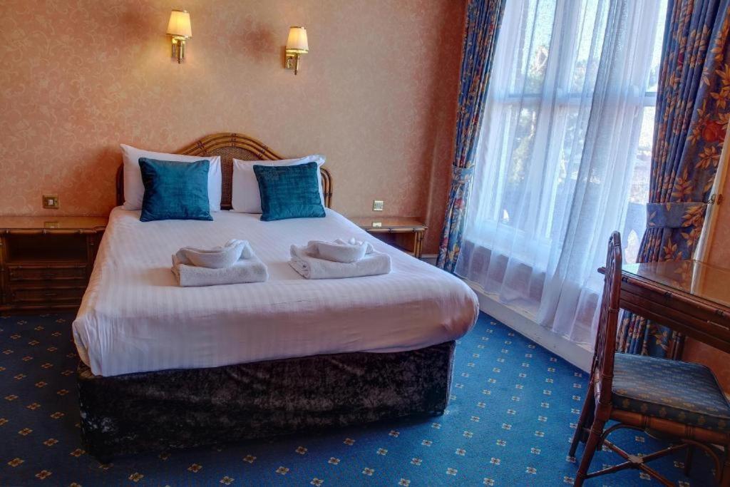 The Orwell Hotel 펠릭스토우 외부 사진